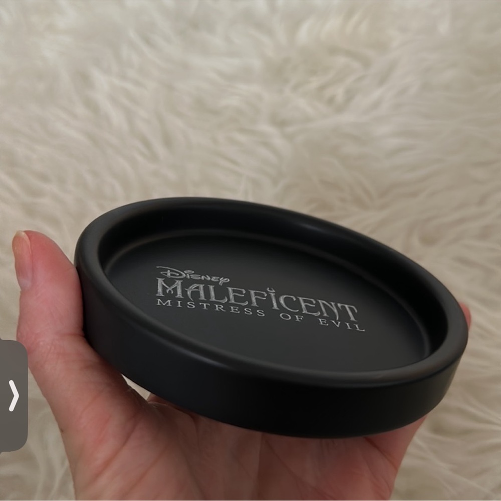 NIB 2019 Disney Maleficent Mistress of Evil Watch & Accessories Plate - Picture 14 of 16